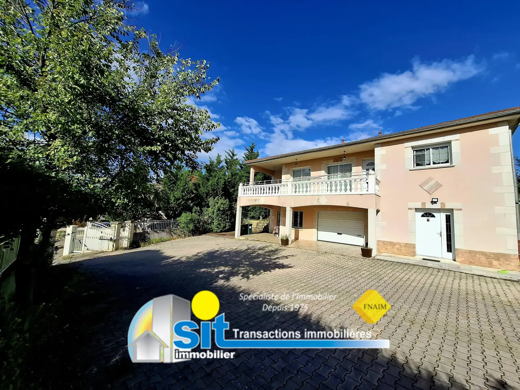 À vendre : Maison spacieuse de 136 m² à CHANAS 