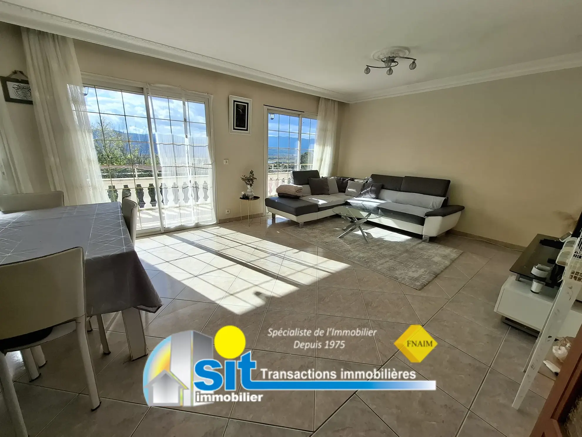 À vendre : Maison spacieuse de 136 m² à CHANAS 
