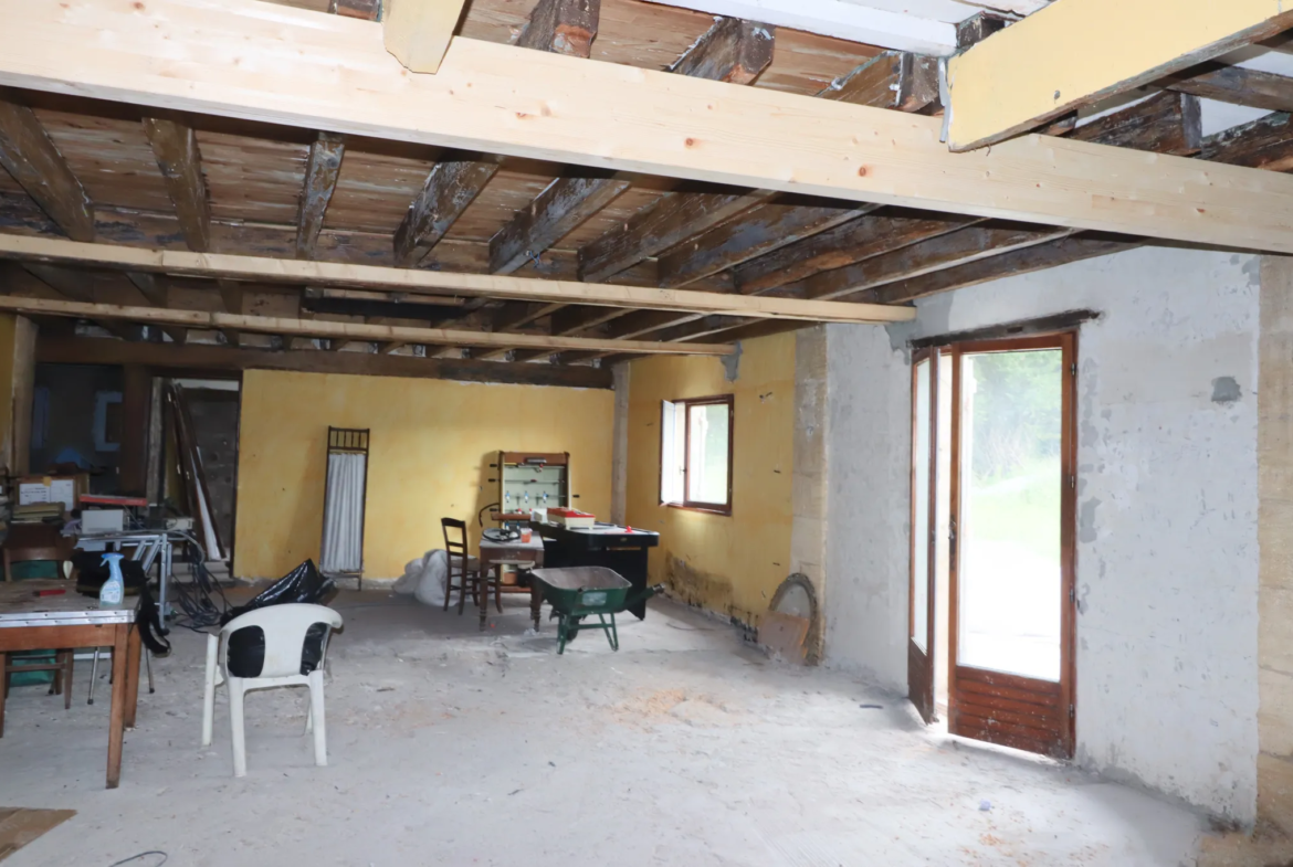 Maison à rénover à Saint-Ciers-du-Taillon 
