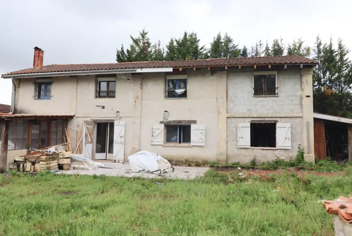 Maison à rénover à Saint-Ciers-du-Taillon 