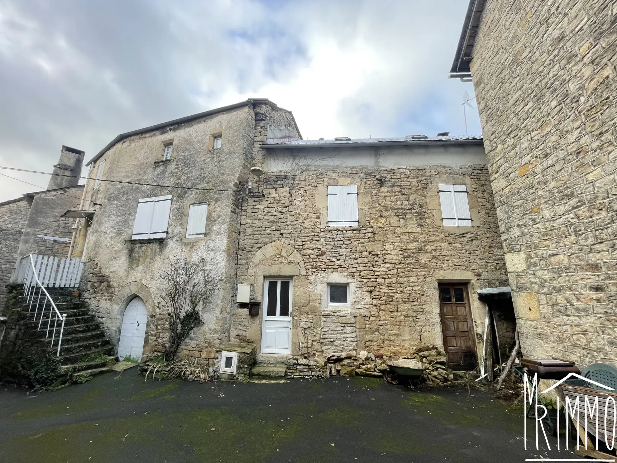 Charmante maison de village à vendre à Campagnac 