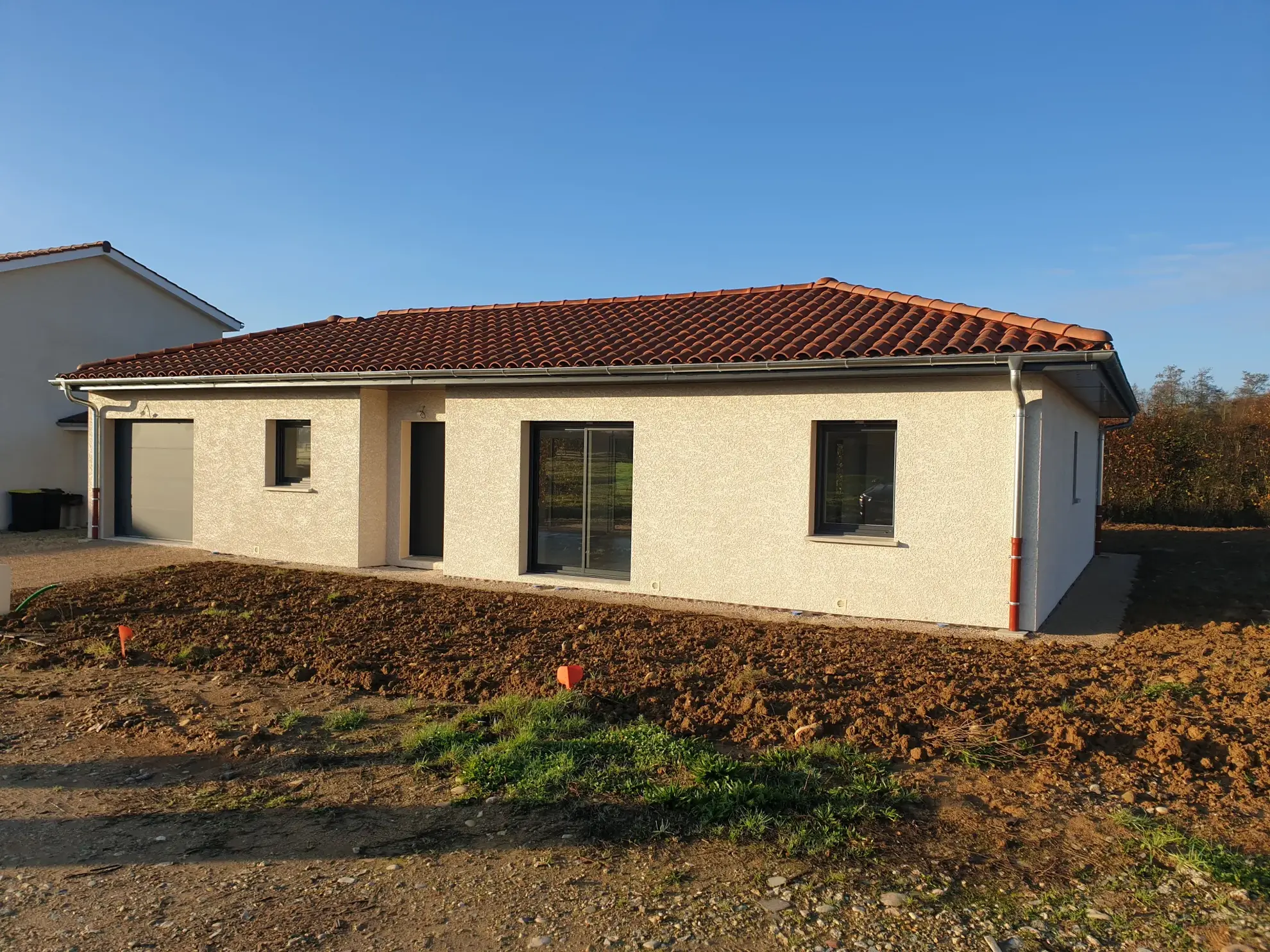 Maison neuve à Dompierre sur Veyle avec 3 chambres et jardin 