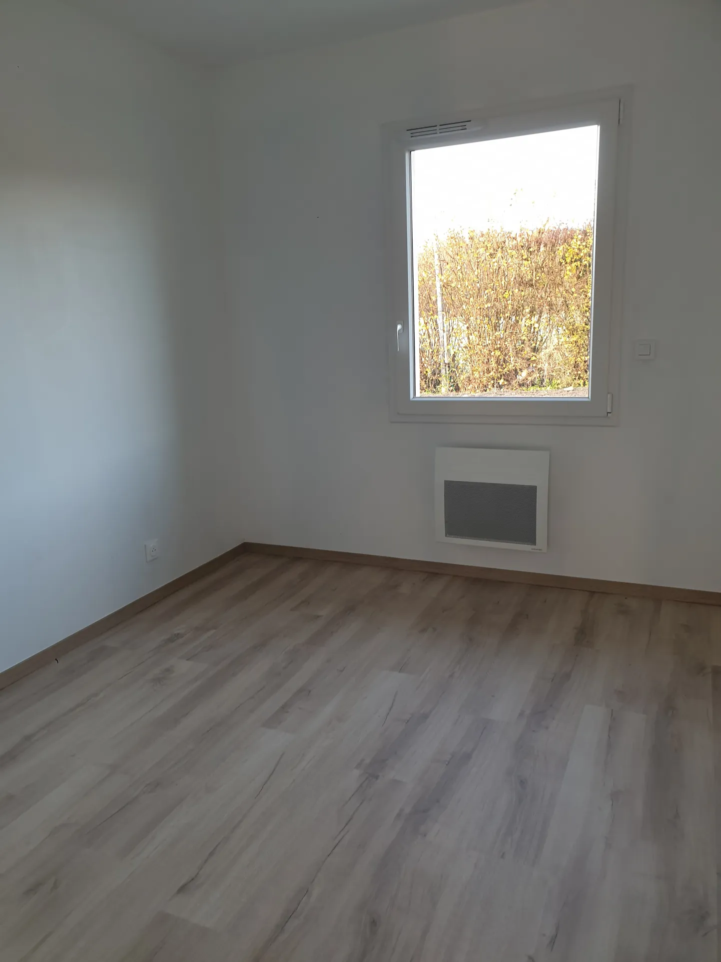 Maison neuve à Dompierre sur Veyle avec 3 chambres et jardin 
