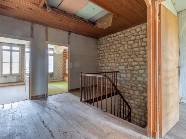 Maison de caractère à Saint-Savinien avec jardin de 800 m² 