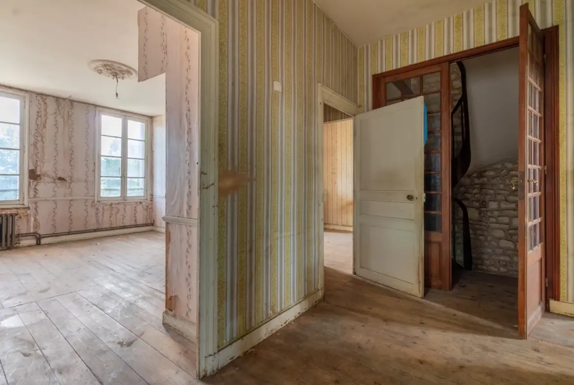 Maison de caractère à Saint-Savinien avec jardin de 800 m² 