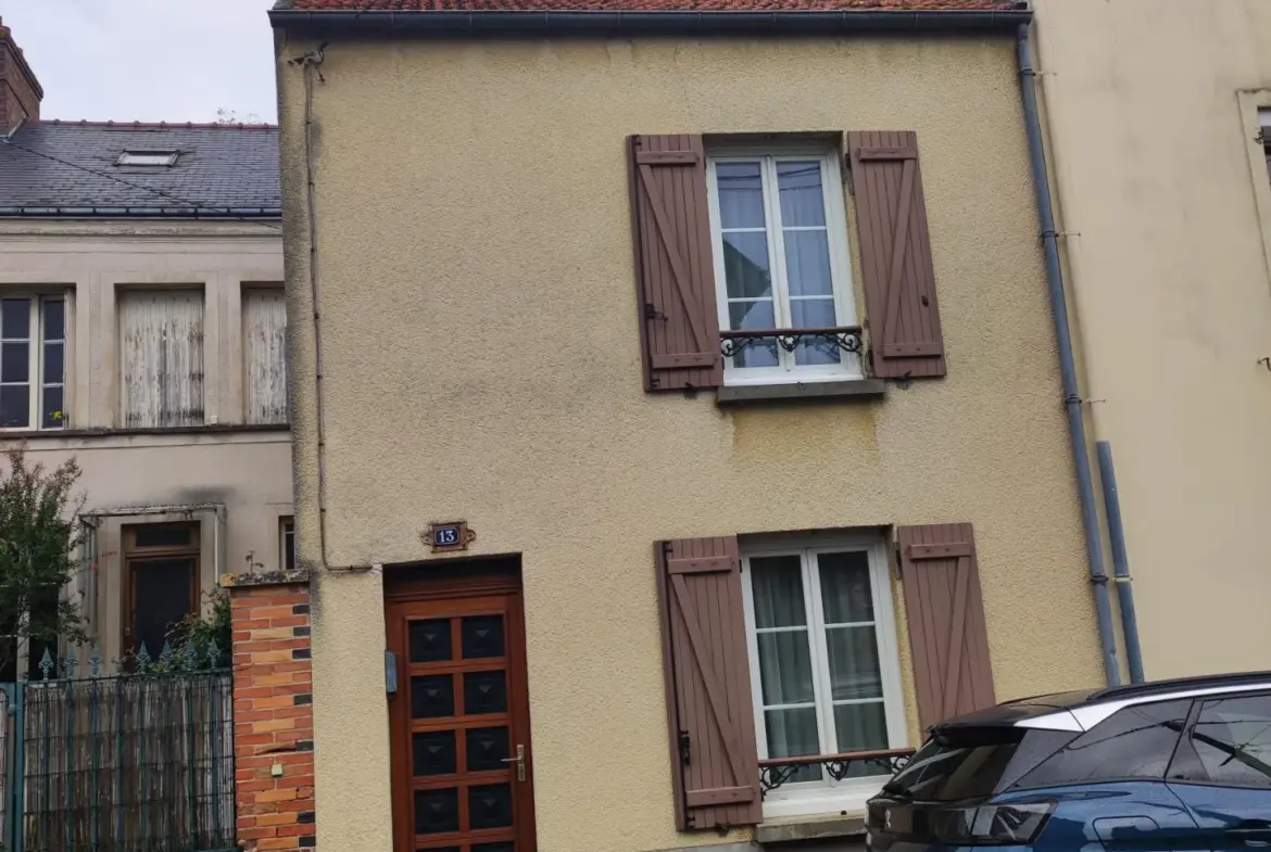 Maison de Ville Charmante à Vendre à Dourdan 