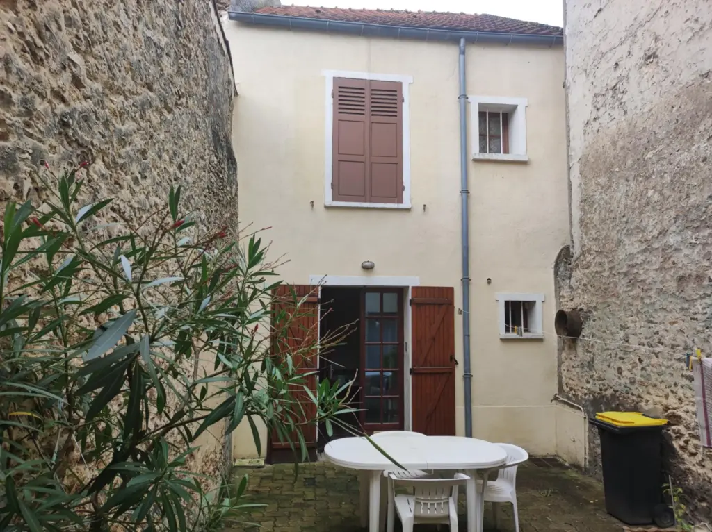 Maison de Ville Charmante à Vendre à Dourdan