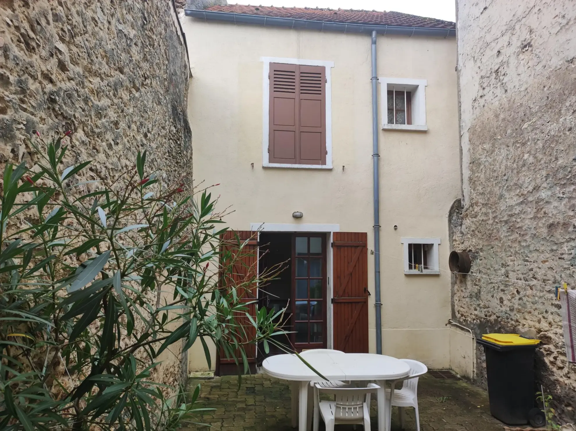 Maison de Ville Charmante à Vendre à Dourdan 