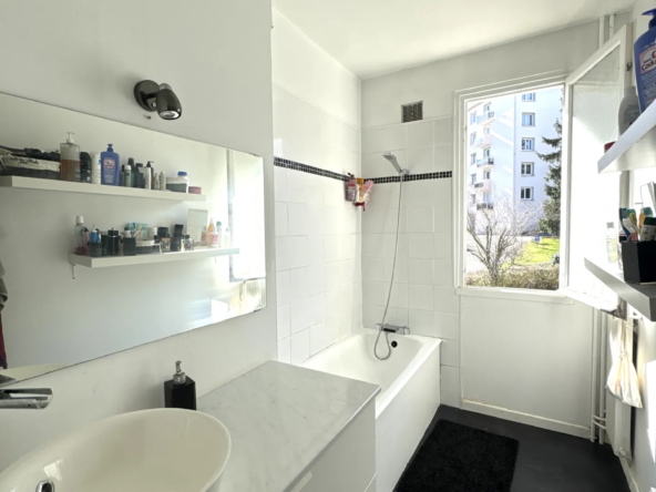 À vendre : Appartement F3 avec balcon à Saint-Étienne - 109 900 € 