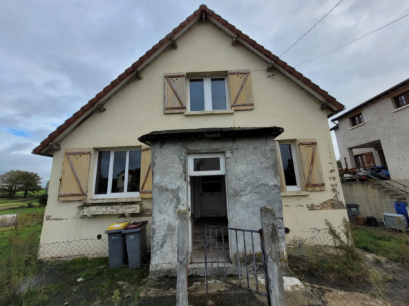 Maison à rénover à Villefranche d'Allier à prix attractif