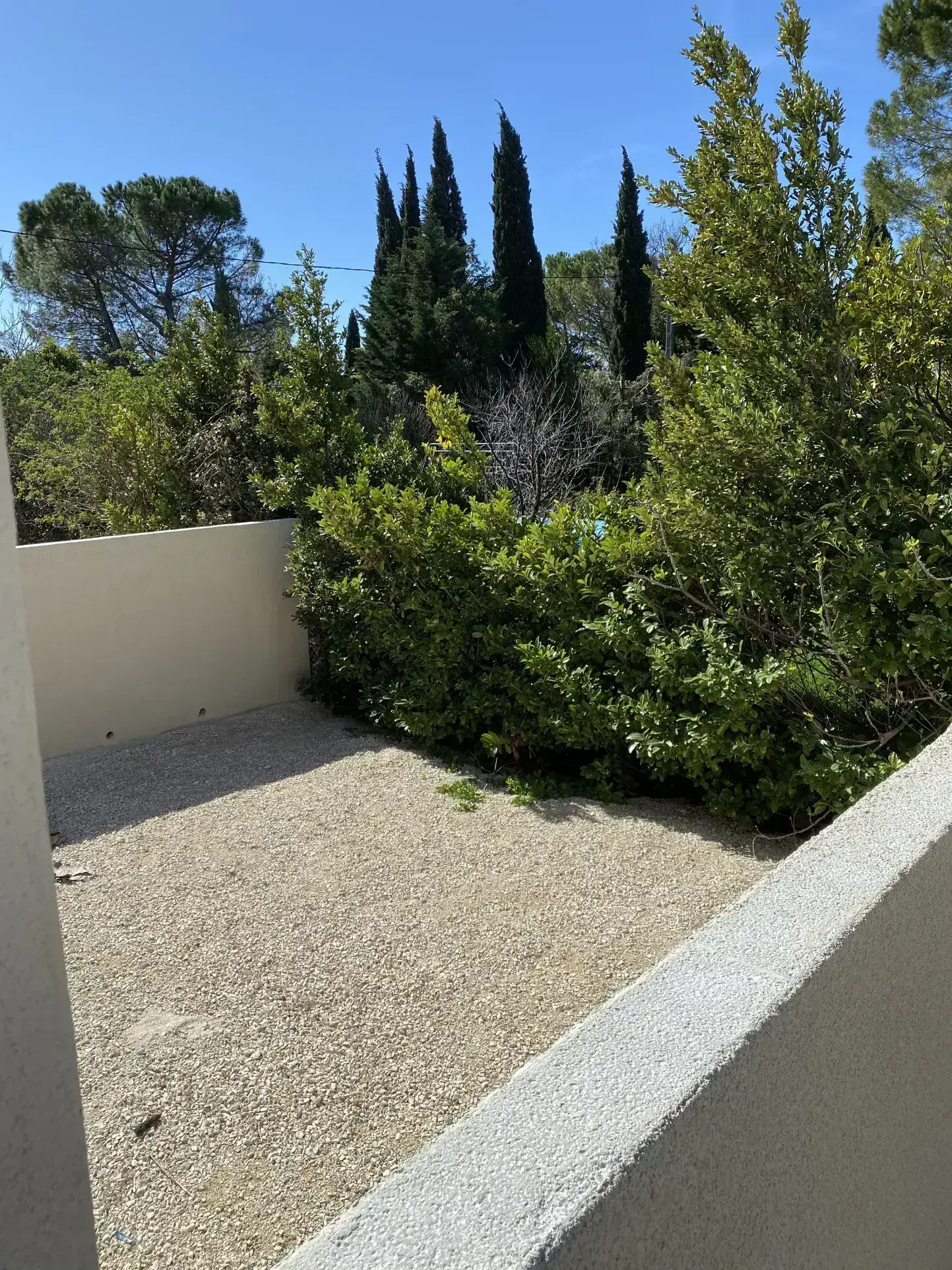 Maison mitoyenne de 2020 à Orange avec garage et terrasse 