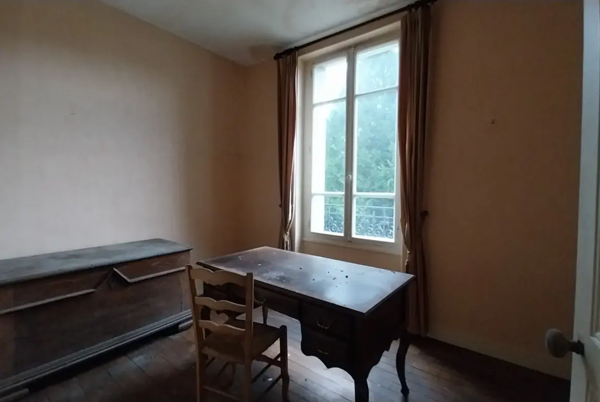 Maison à rénover avec 4 chambres à Ribérac - 159 000 EUR 