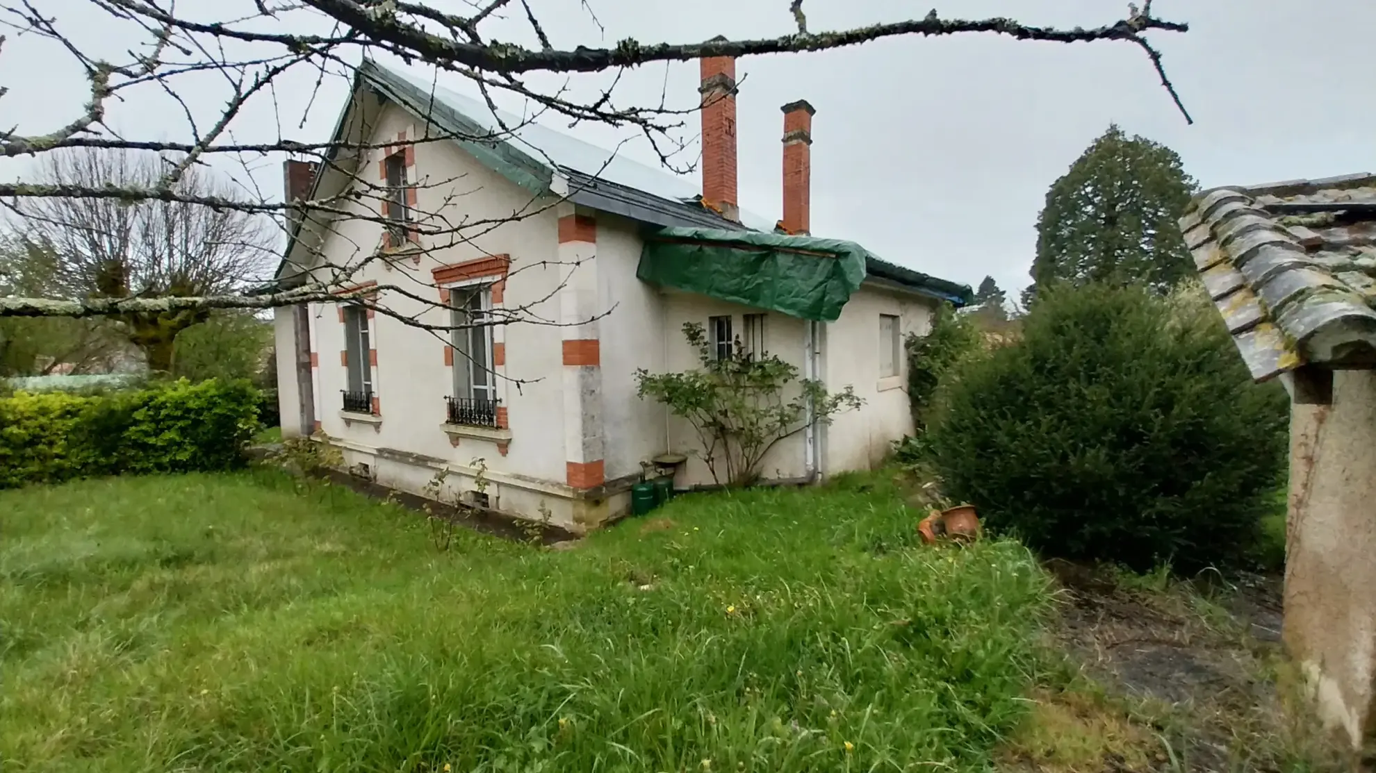 Maison à rénover avec 4 chambres à Ribérac - 159 000 EUR 