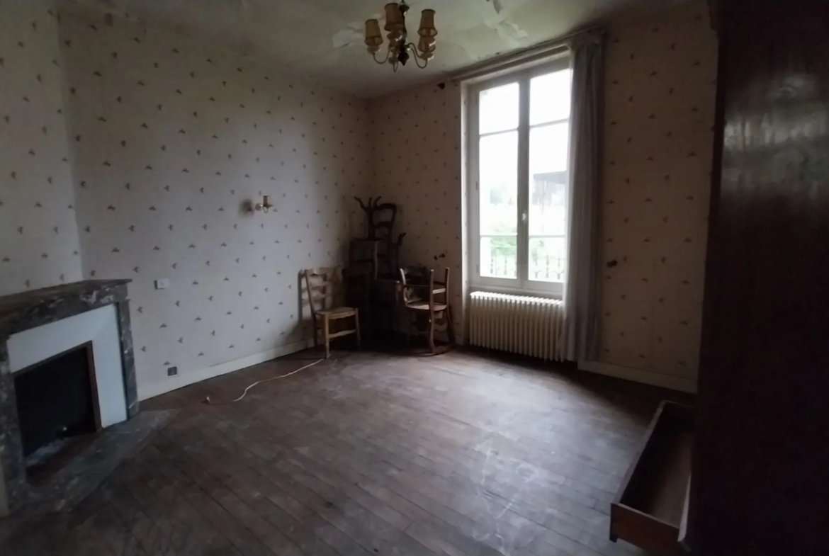 Maison à rénover avec 4 chambres à Ribérac - 159 000 EUR 