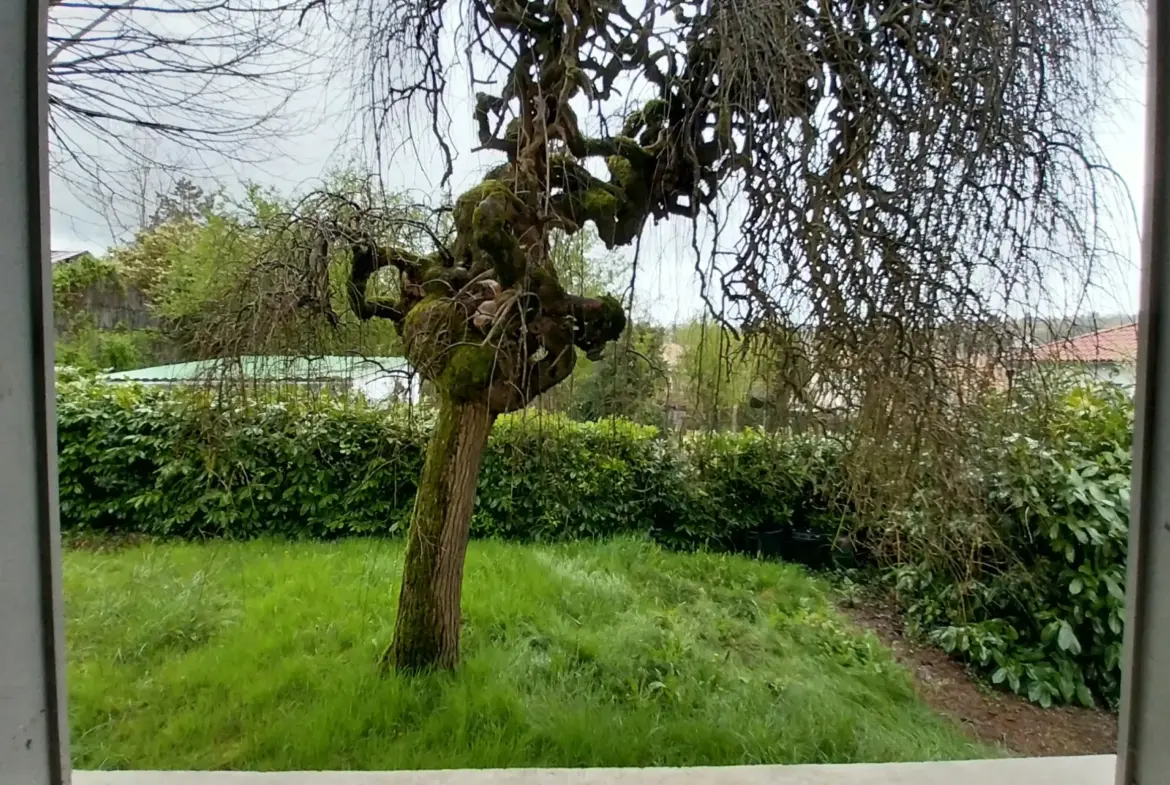 Maison à rénover avec 4 chambres à Ribérac - 159 000 EUR 