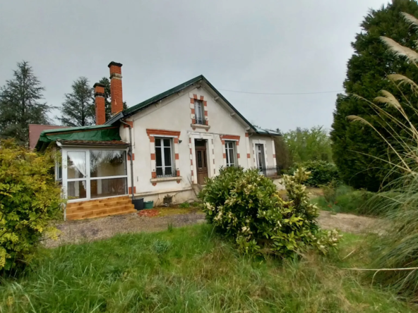 Maison à rénover avec 4 chambres à Ribérac - 159 000 EUR