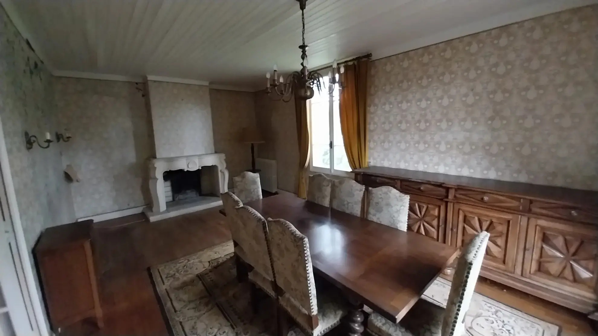 Maison à rénover avec 4 chambres à Ribérac - 159 000 EUR 