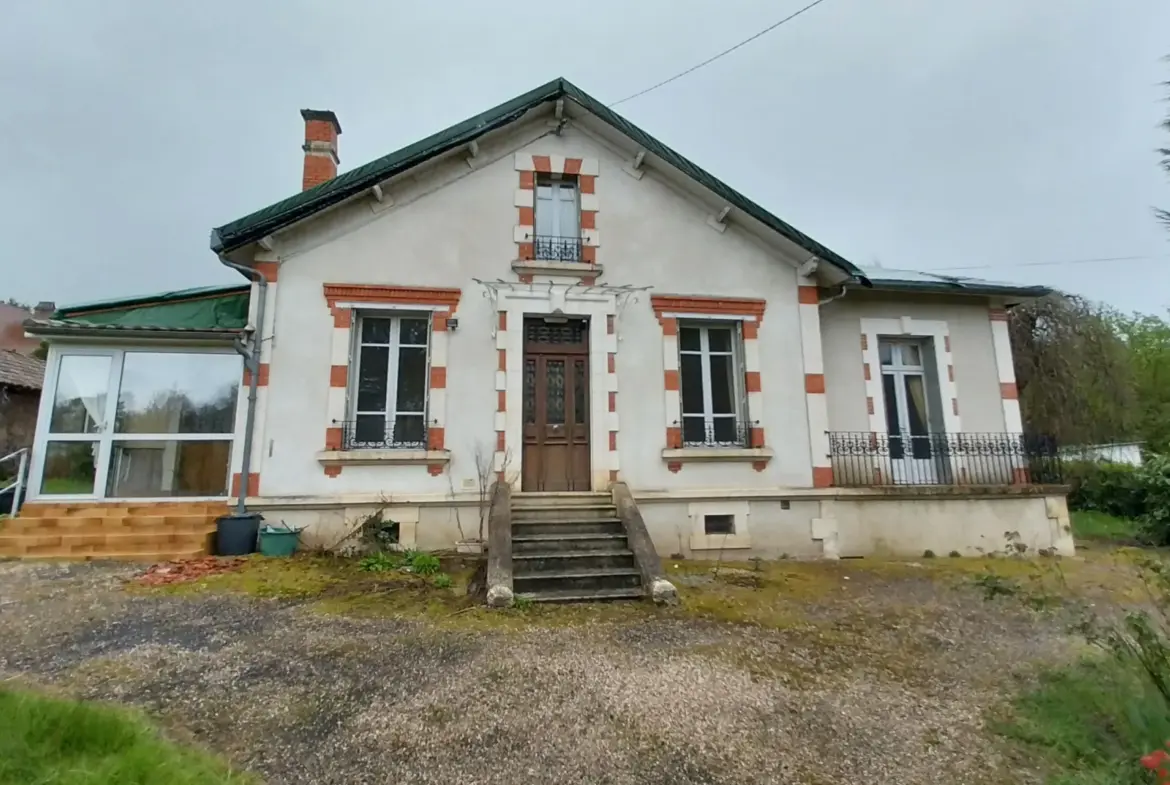 Maison à rénover avec 4 chambres à Ribérac - 159 000 EUR 