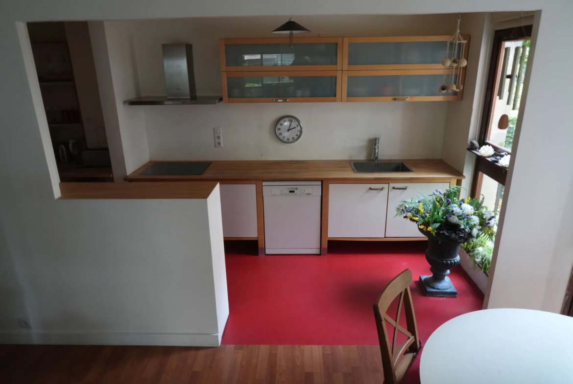 Grand appartement deux pièces à vendre au Chesnay Rocquencourt 