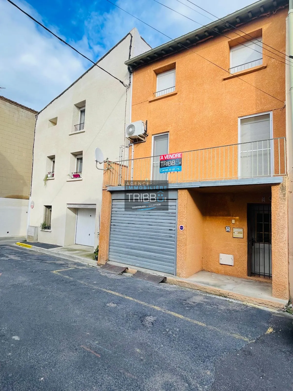 Maison de village avec garage à vendre à LLUPIA 
