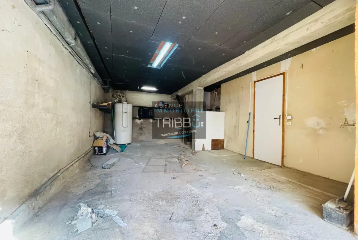 Maison de village avec garage à vendre à LLUPIA 