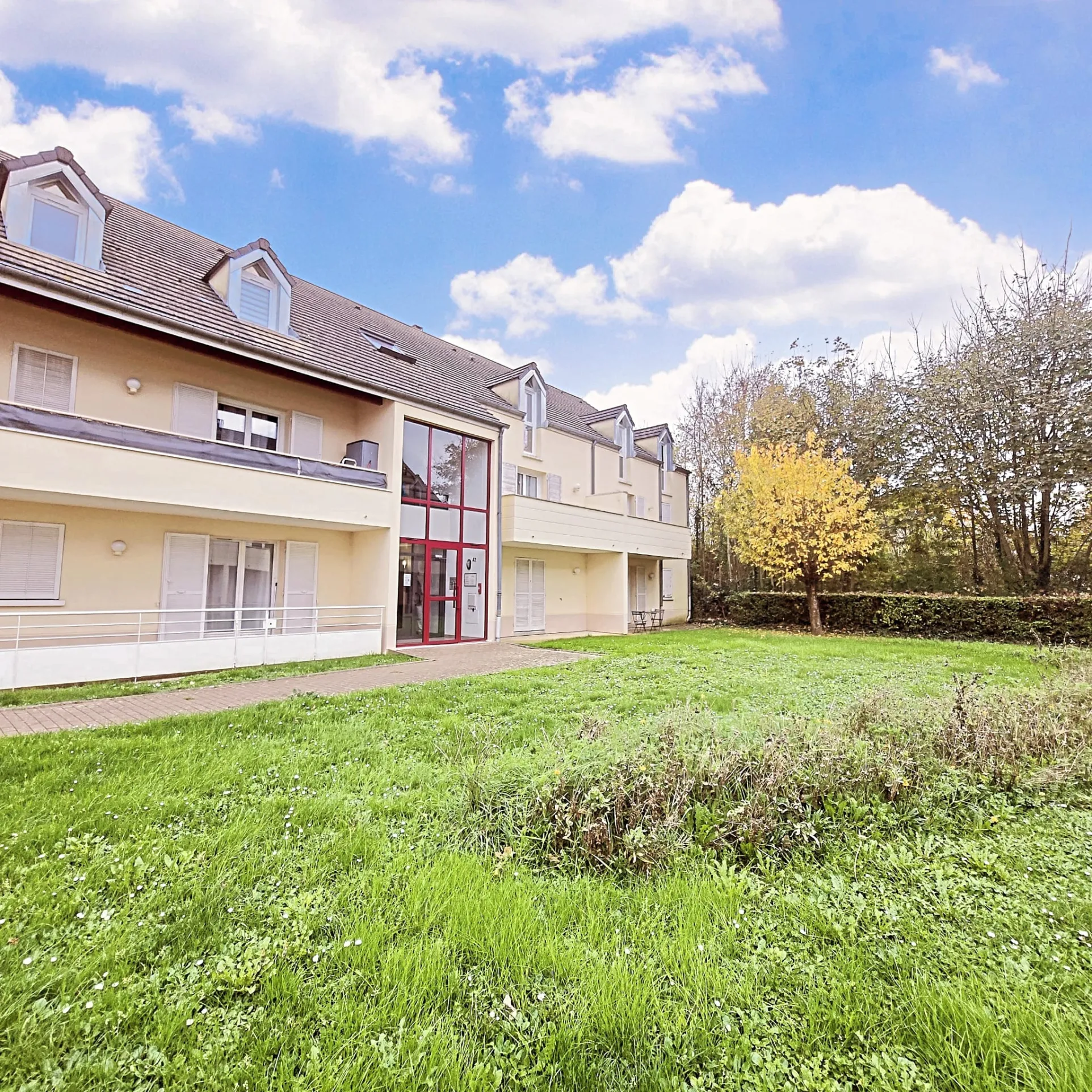 À vendre : Superbe appartement 2 pièces à Brie-Comte-Robert avec stationnement 