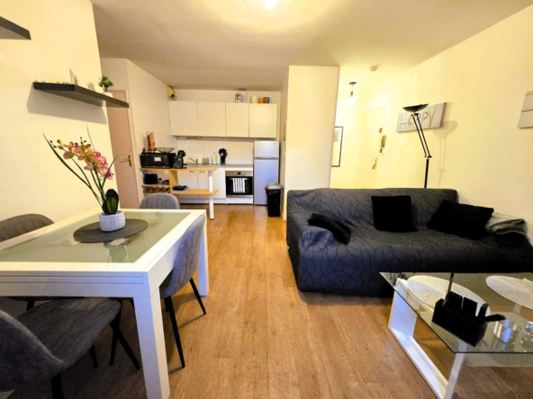 À vendre : Superbe appartement 2 pièces à Brie-Comte-Robert avec stationnement