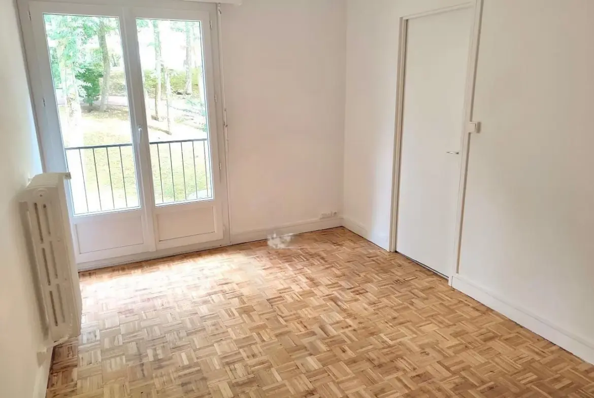 À vendre : Appartement F2 à Chartres avec une vue imprenable 