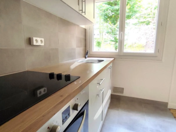 À vendre : Appartement F2 à Chartres avec une vue imprenable 