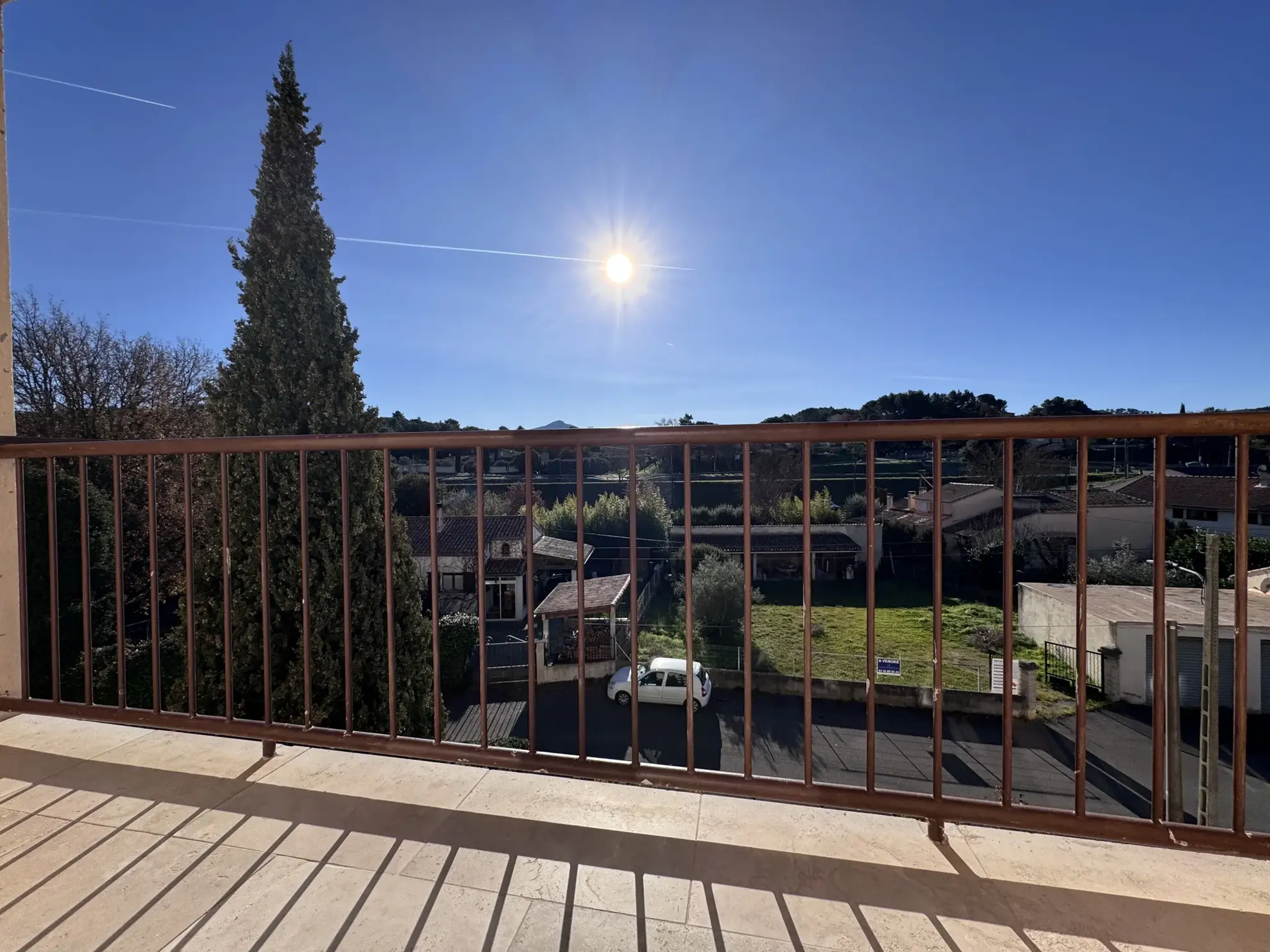 APPARTEMENT T4 RÉNOVÉ À VENDRE À PEYROLLES EN PROVENCE 