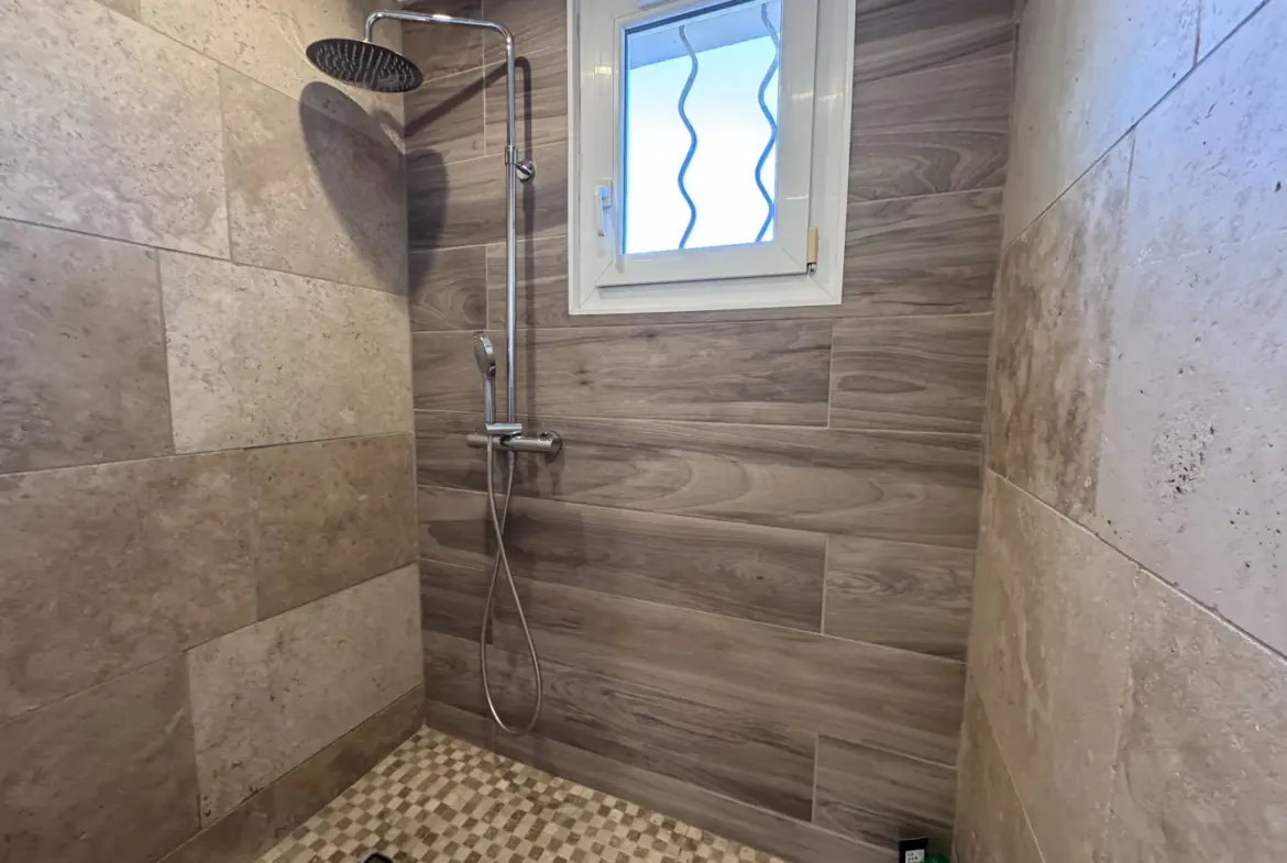 APPARTEMENT T4 RÉNOVÉ À VENDRE À PEYROLLES EN PROVENCE 