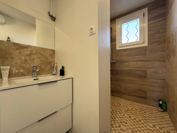 APPARTEMENT T4 RÉNOVÉ À VENDRE À PEYROLLES EN PROVENCE 