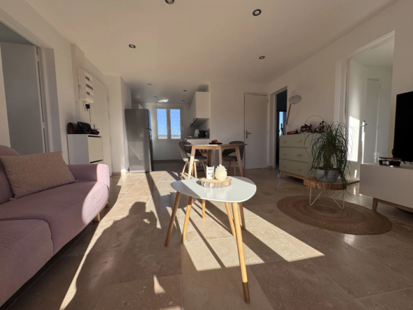 APPARTEMENT T4 RÉNOVÉ À VENDRE À PEYROLLES EN PROVENCE 