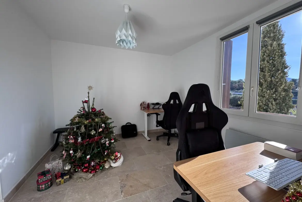 APPARTEMENT T4 RÉNOVÉ À VENDRE À PEYROLLES EN PROVENCE 