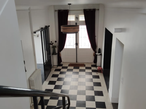 Maison Bourgeoise Rénovée avec Parc à Vierzon 