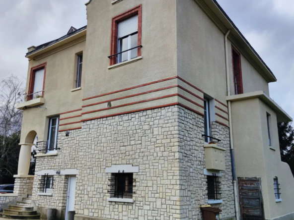 Maison Bourgeoise Rénovée avec Parc à Vierzon 