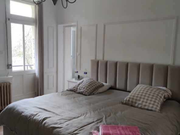 Maison Bourgeoise Rénovée avec Parc à Vierzon 