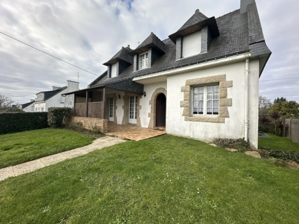 À vendre : Maison de Ville à Baud avec 4 chambres 