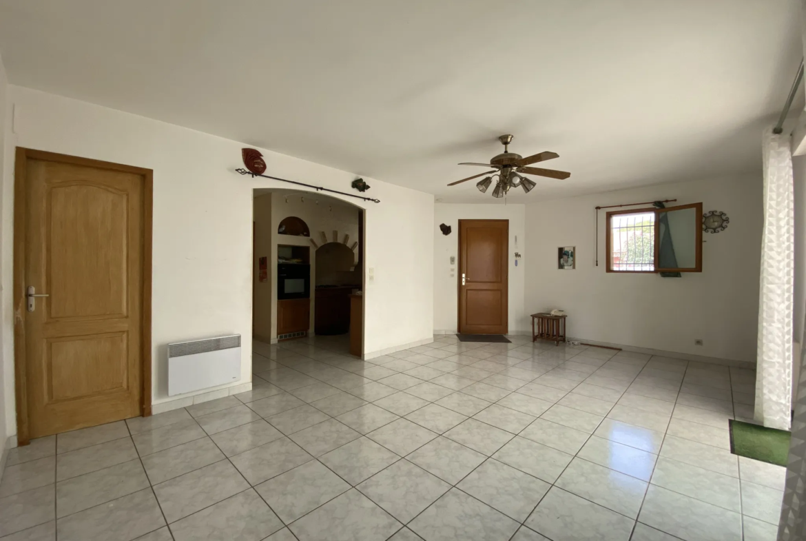 A Vendre Maison de Plain Pied 3 Chambres Garage à Vias 