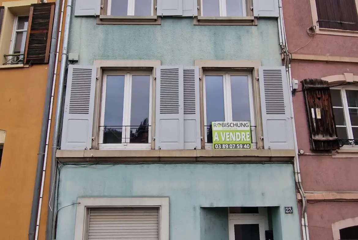 Maison de Ville à Altkirch avec 2 Appartements Loués 
