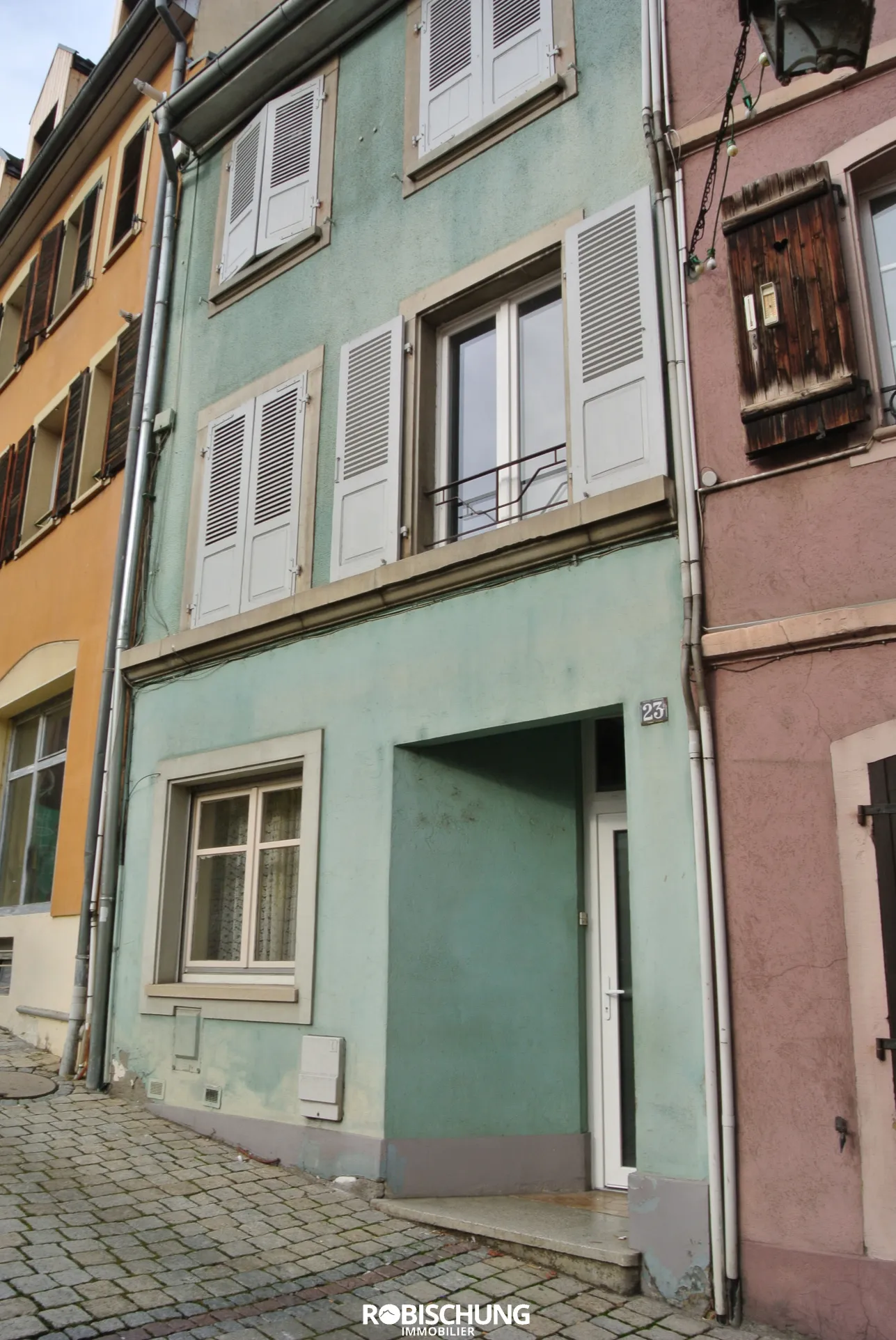 Maison de Ville à Altkirch avec 2 Appartements Loués 