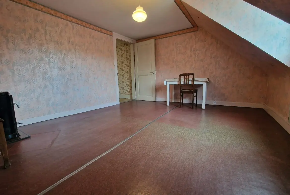 Maison de Ville à Altkirch avec 2 Appartements Loués 