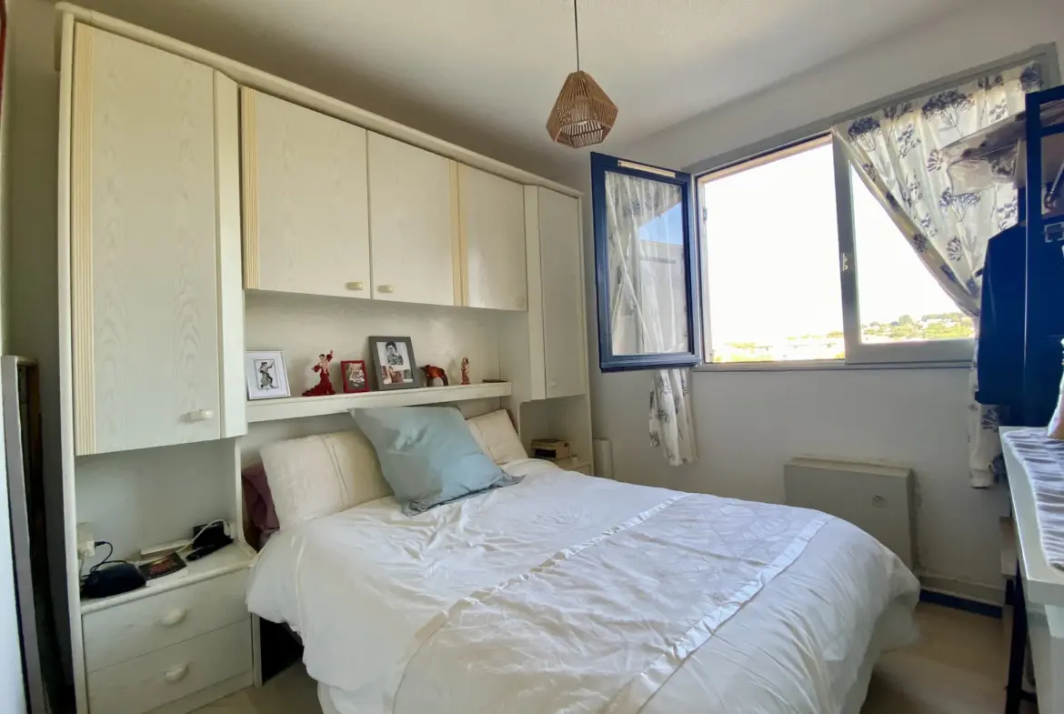 Bel appartement 2 pièces avec vue sur Mont Saint Loup à Agde 