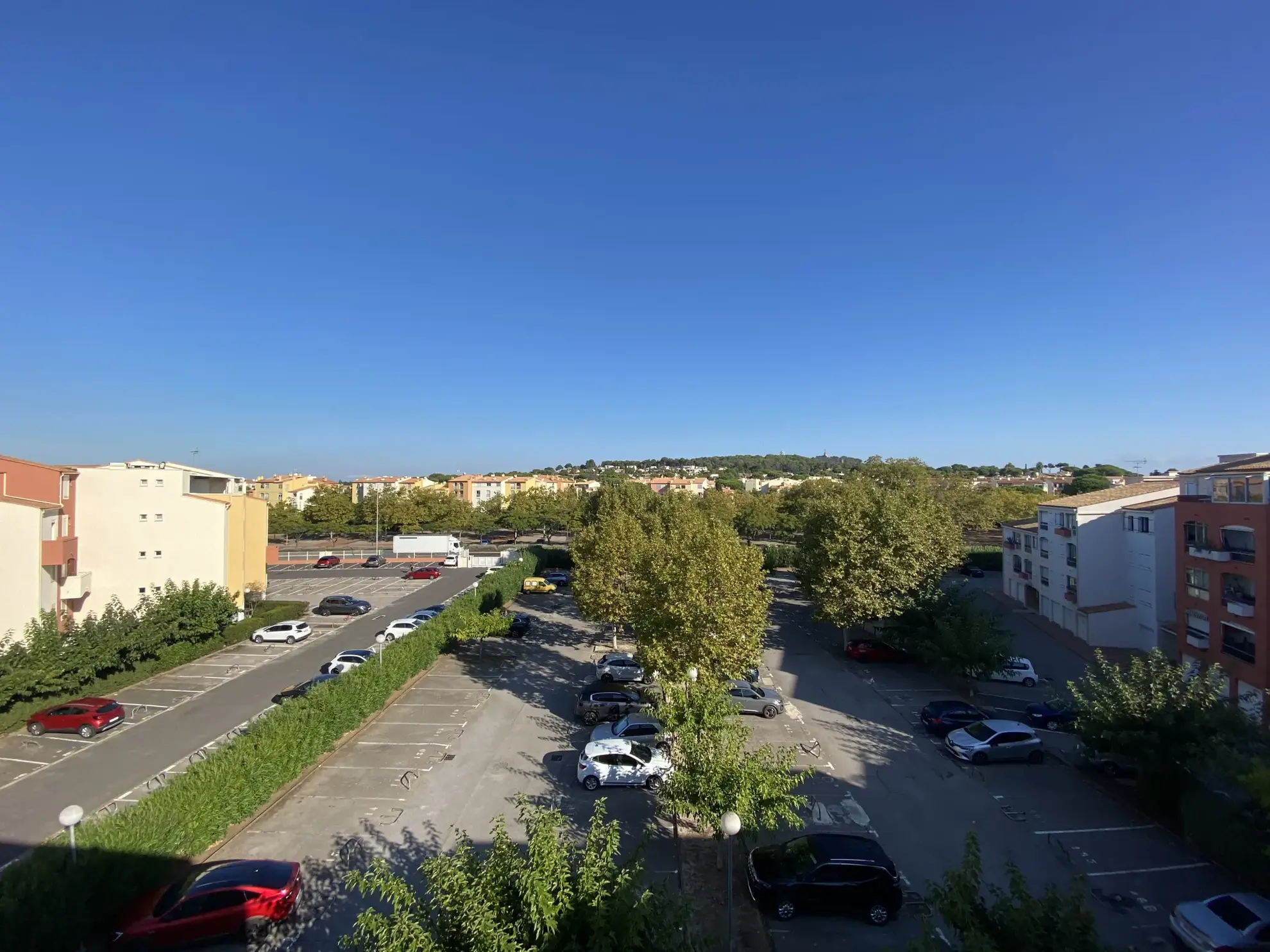 Bel appartement 2 pièces avec vue sur Mont Saint Loup à Agde 