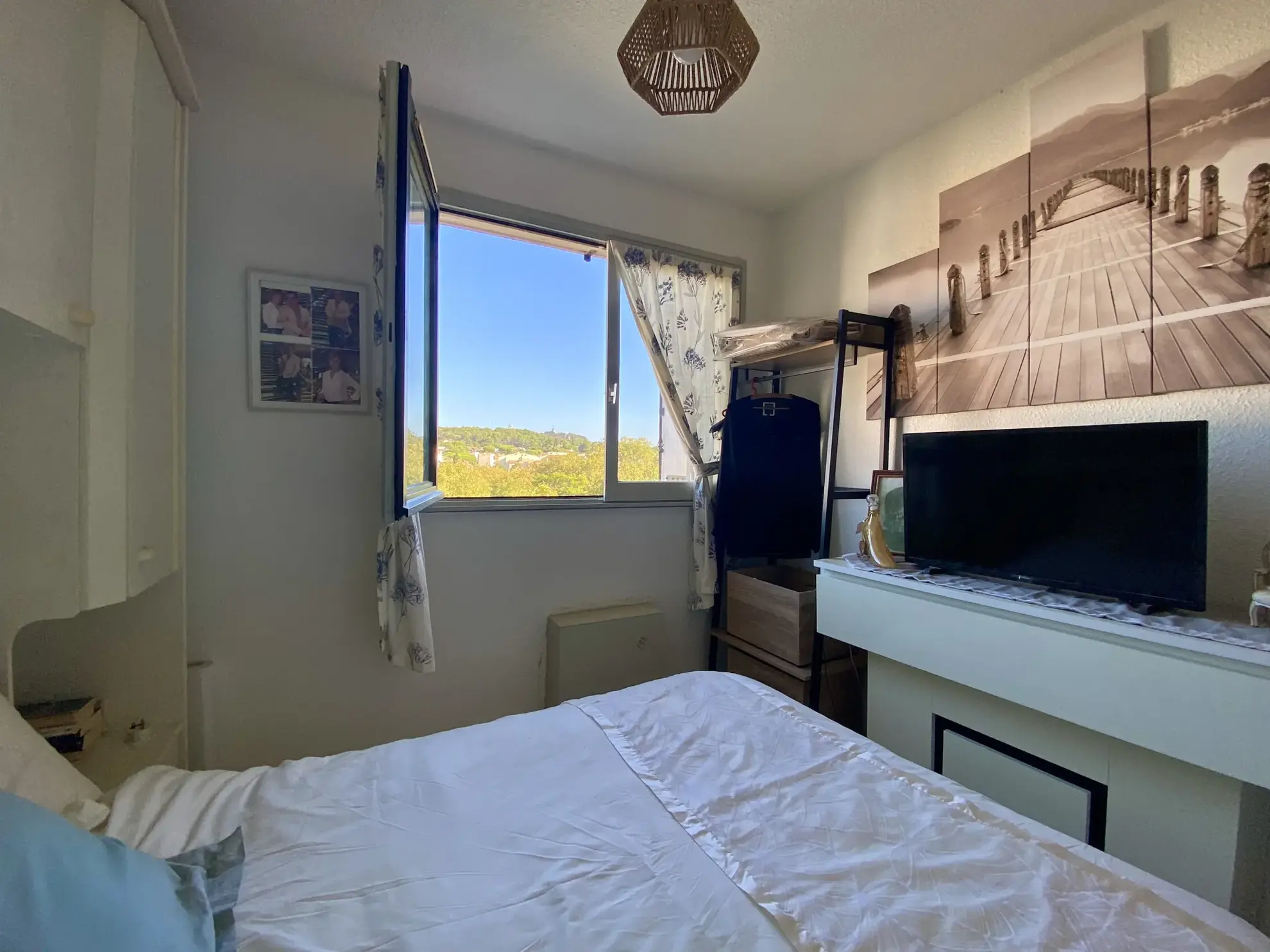 Bel appartement 2 pièces avec vue sur Mont Saint Loup à Agde 