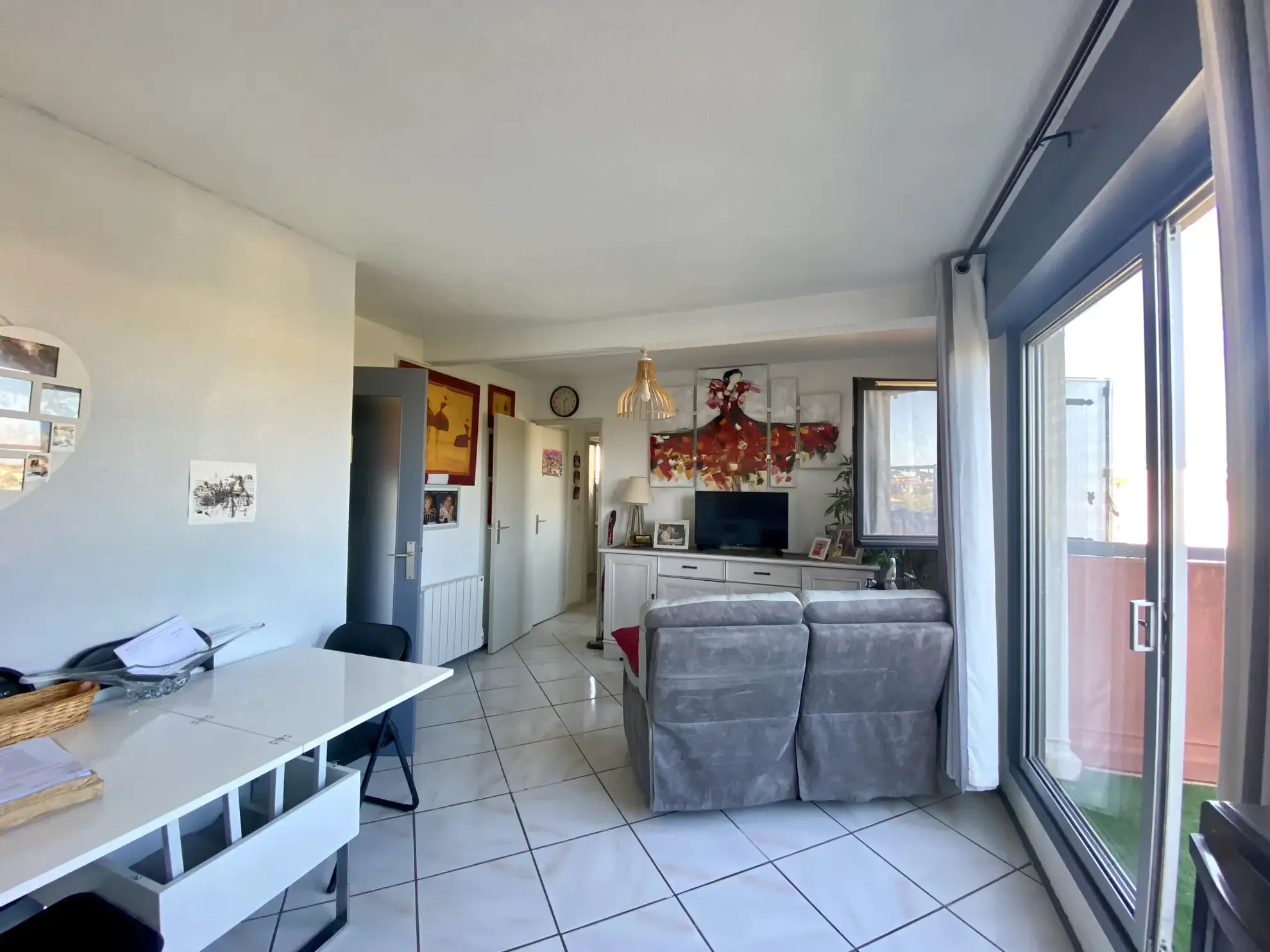 Bel appartement 2 pièces avec vue sur Mont Saint Loup à Agde 