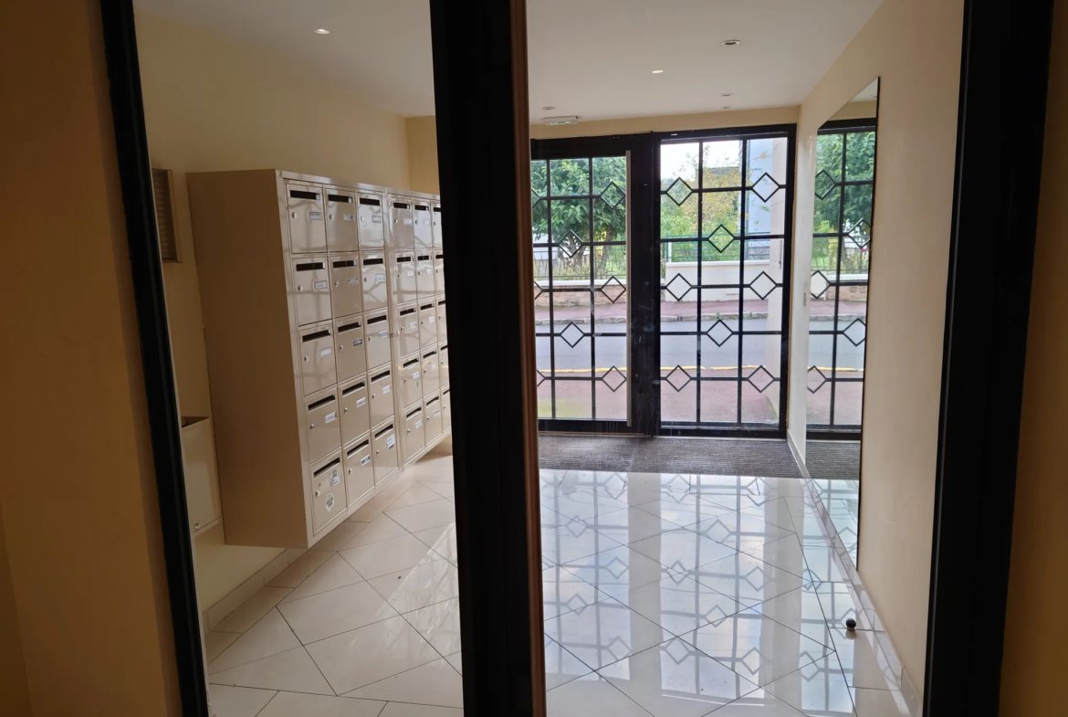 Grand studio à vendre à Vigneux-sur-Seine - 30 m² 