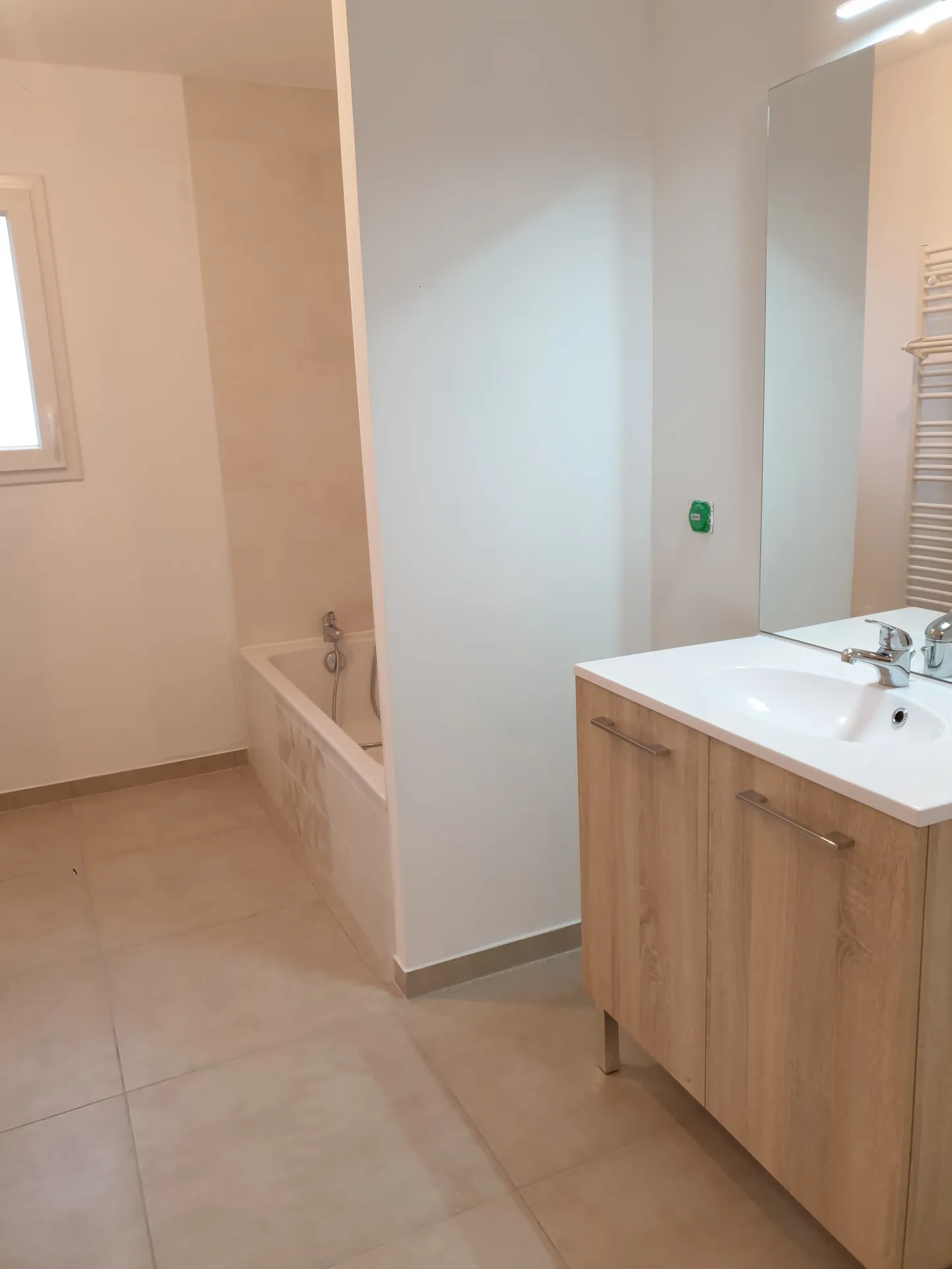 Maison neuve de 91 m² à Montceau - 3 chambres et jardin 