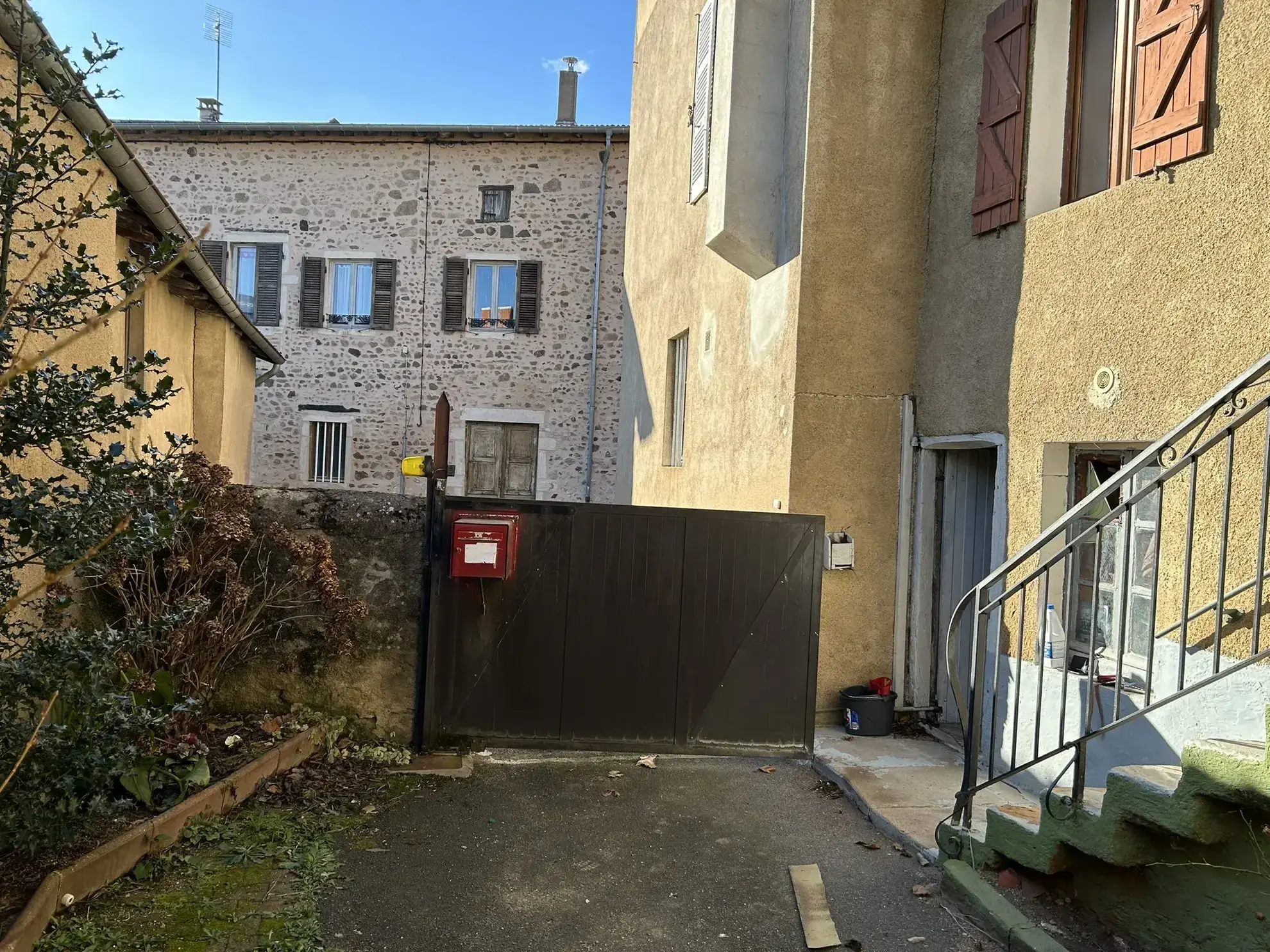 Charmante maison de village à Fleurie, à rénover 