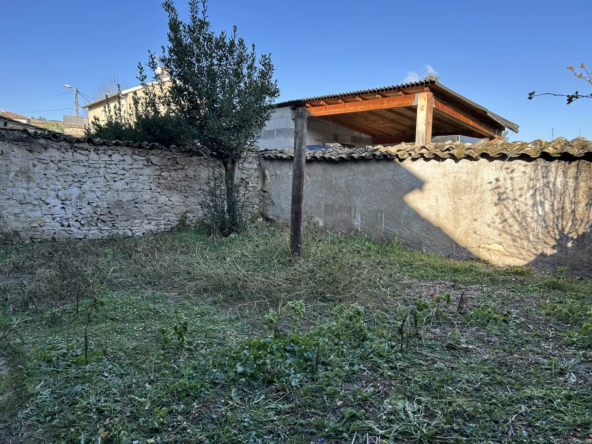 Charmante maison de village à Fleurie, à rénover 